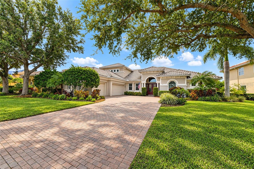 Photo of 817 Maritime Court, Bradenton, FL 34212 (MLS # A4706387)