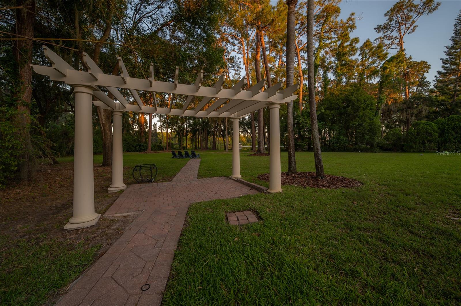 KEYSTONE SHORES ESTATES - Residential