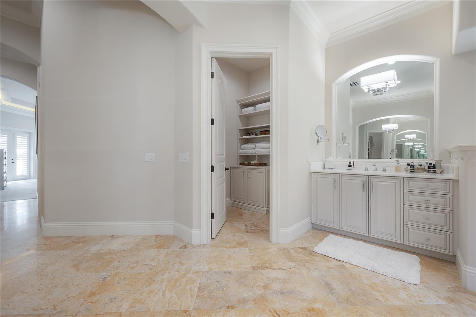 KEYSTONE SHORES ESTATES - Residential