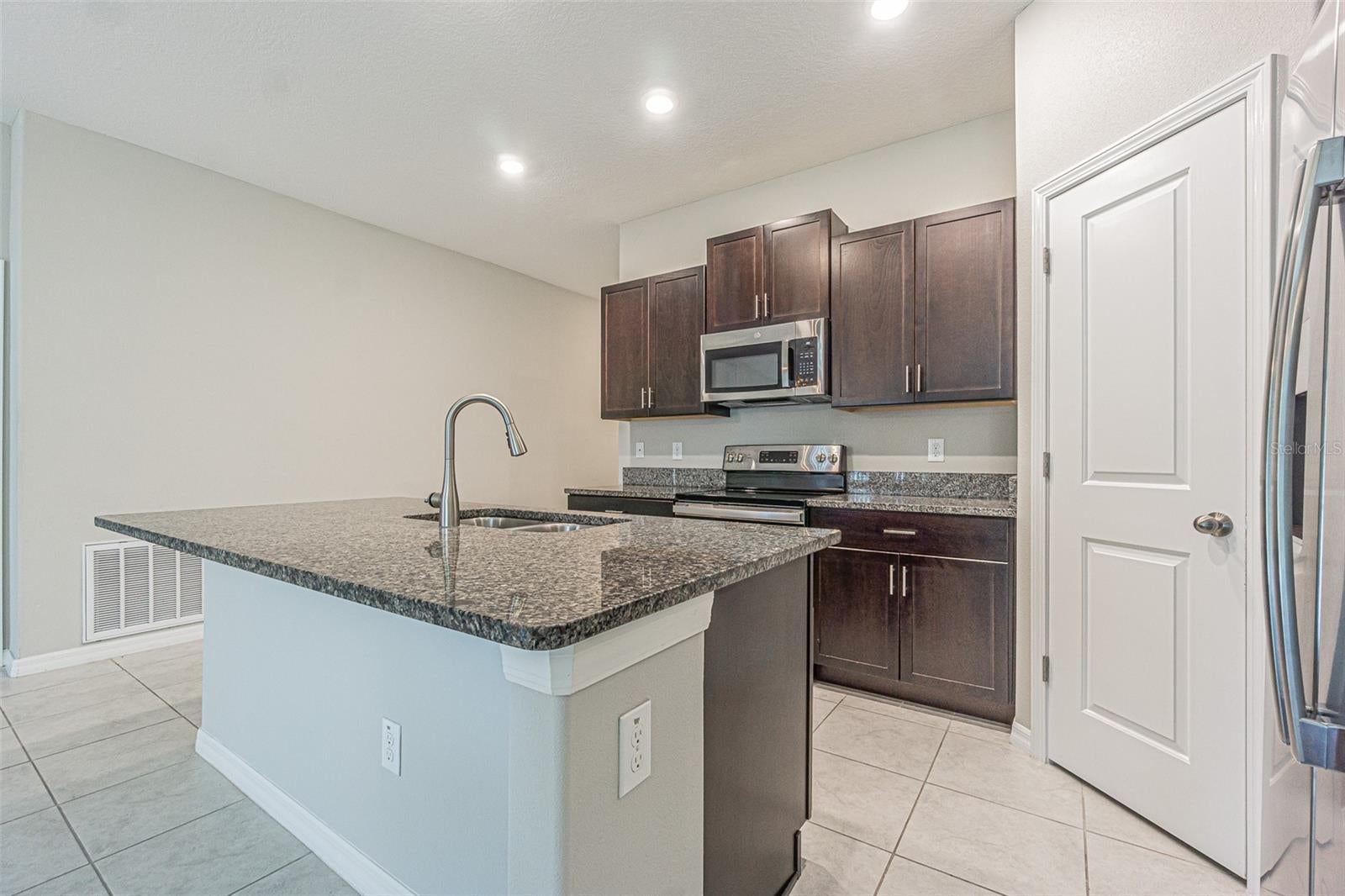 13009 MAJESTIC GARDEN LANE