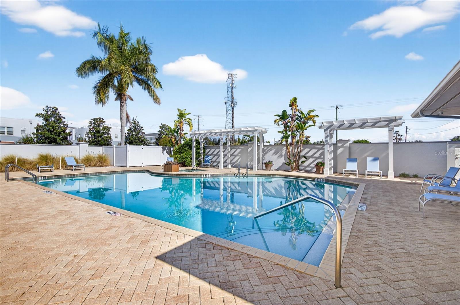 LEGACY PARK TWNHMS - Residential