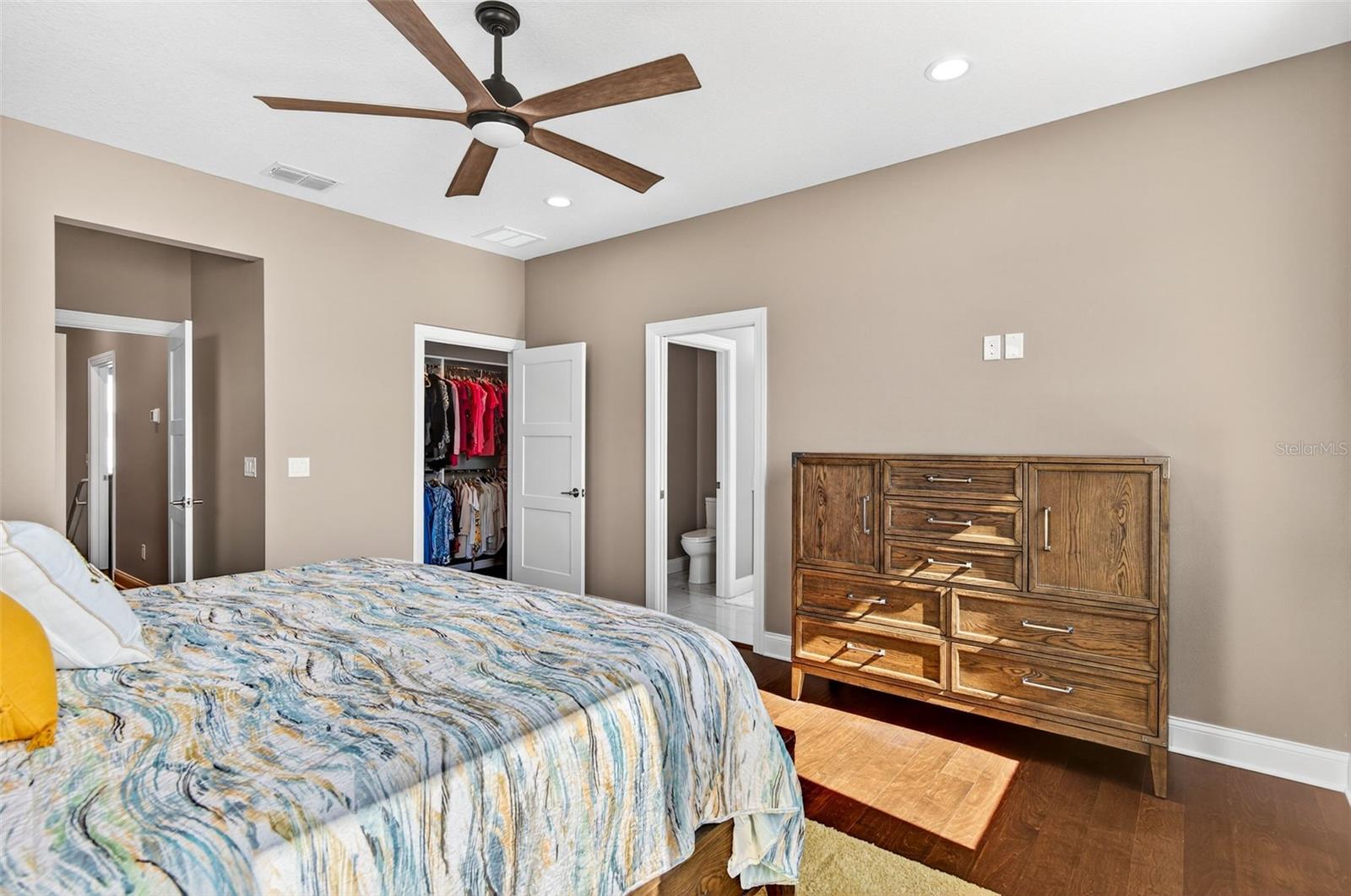 LEGACY PARK TWNHMS - Residential