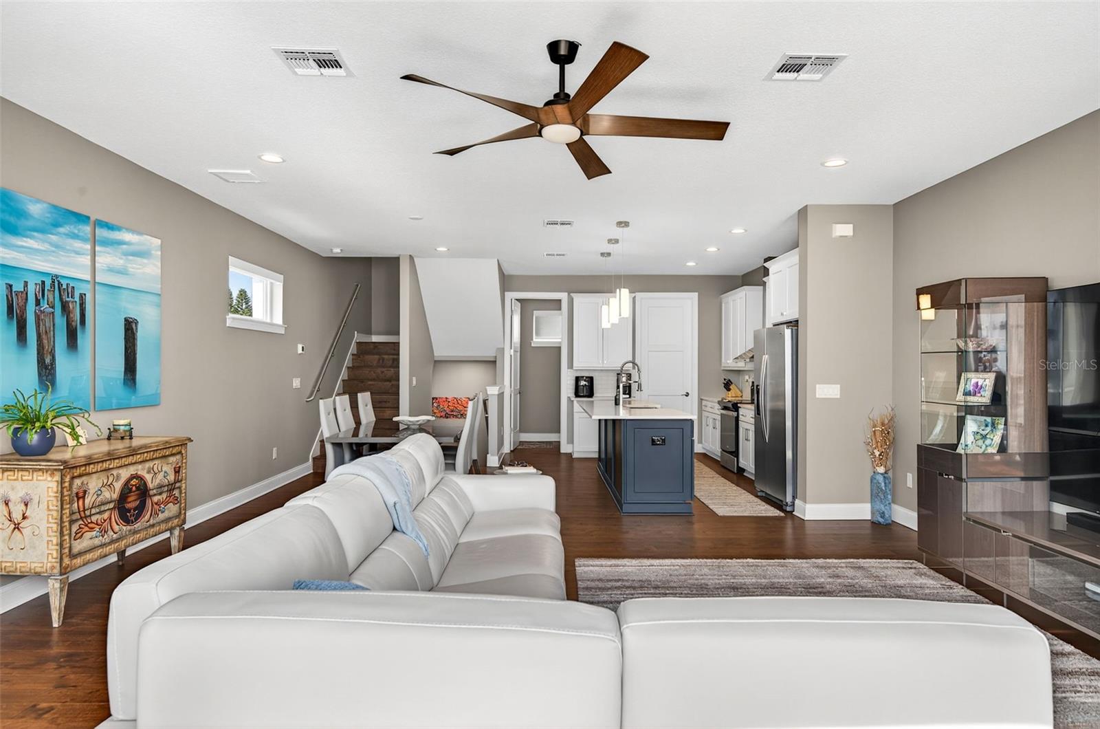 LEGACY PARK TWNHMS - Residential