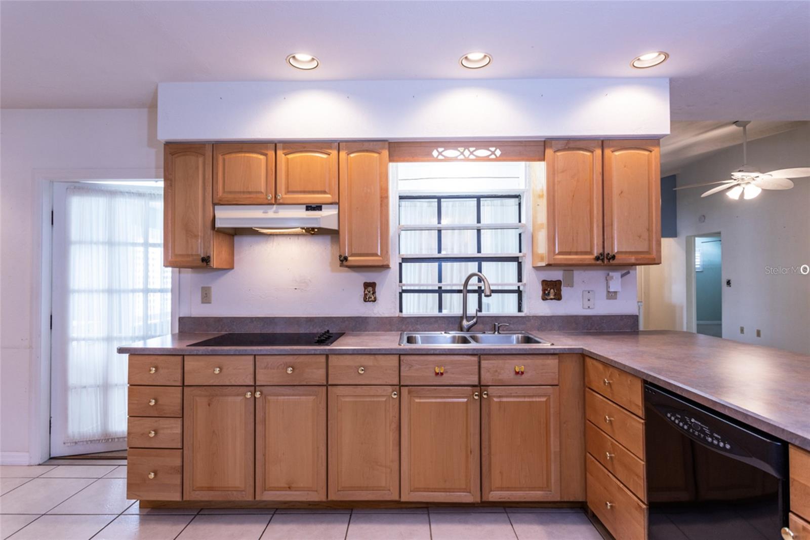 SLEEPY HOLLOW UNIT 01 - Residential