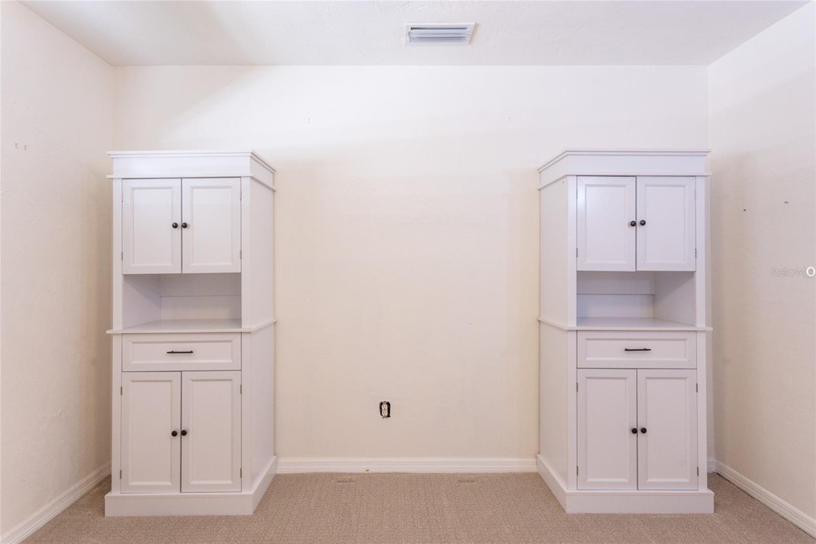 SLEEPY HOLLOW UNIT 01 - Residential