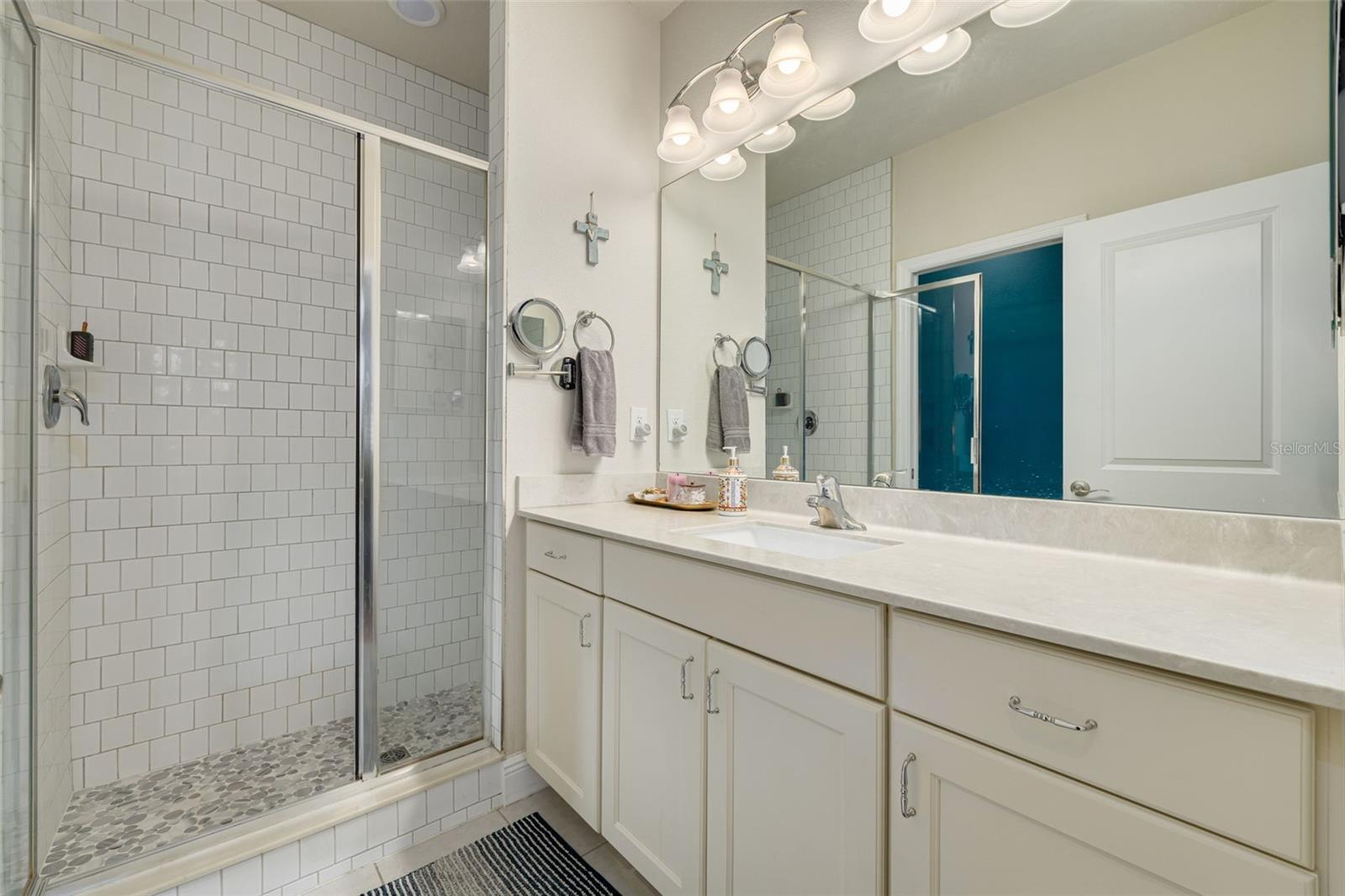 OZONA VILLAGE OF PALM HARBOR - Residential