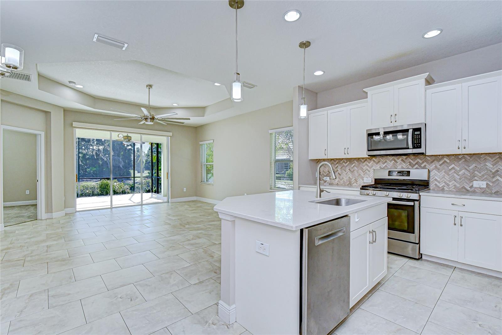 FISHHAWK RANCH WEST - Residential