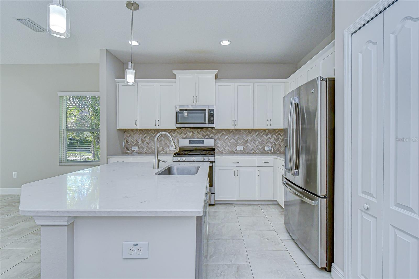 FISHHAWK RANCH WEST - Residential