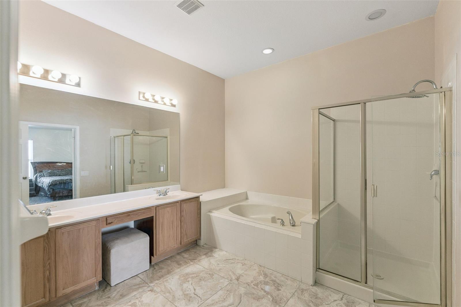 GLENMUIR 48 39 - Residential