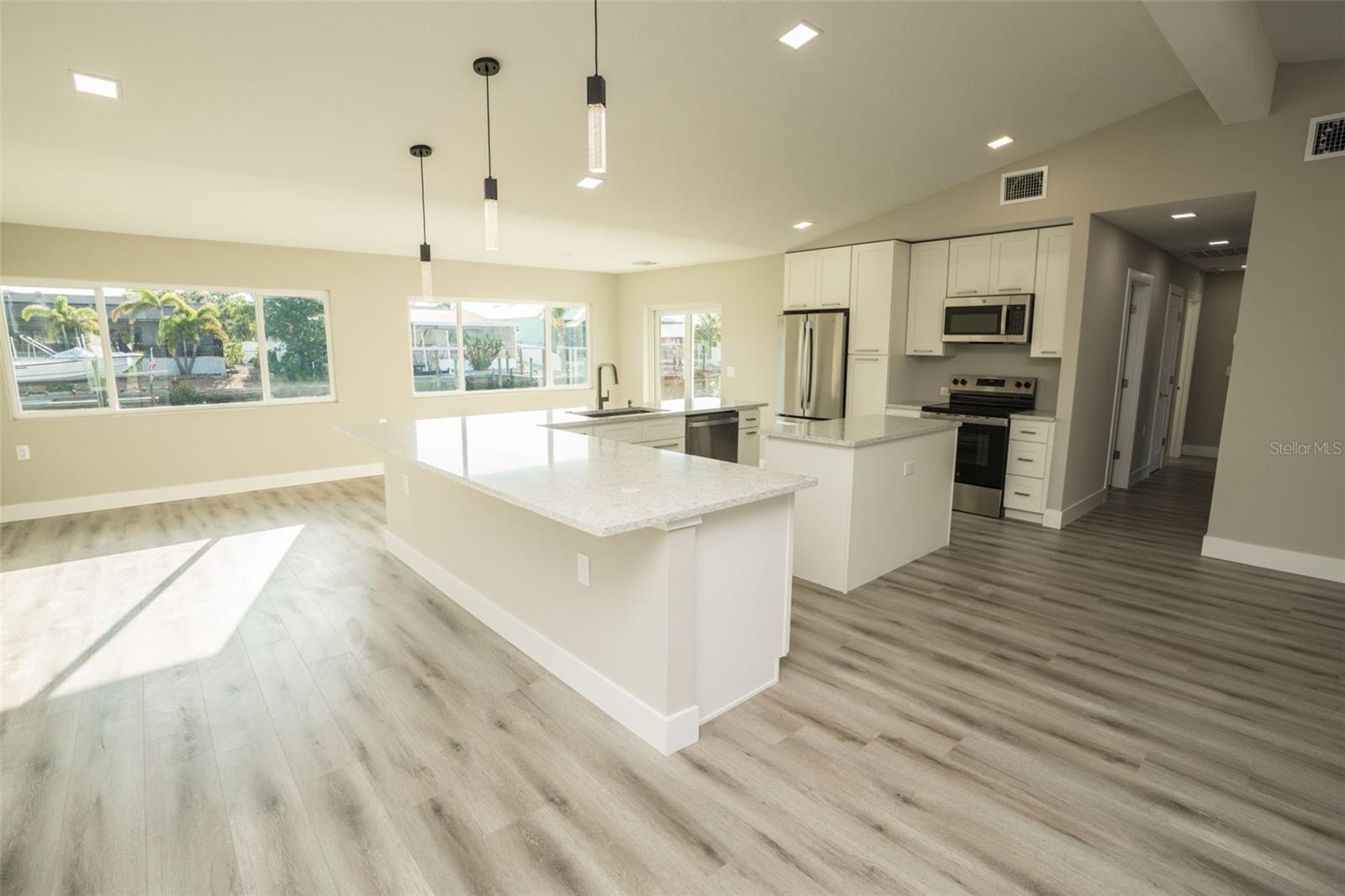 REV OF APOLLO BEACH UNIT - Residential