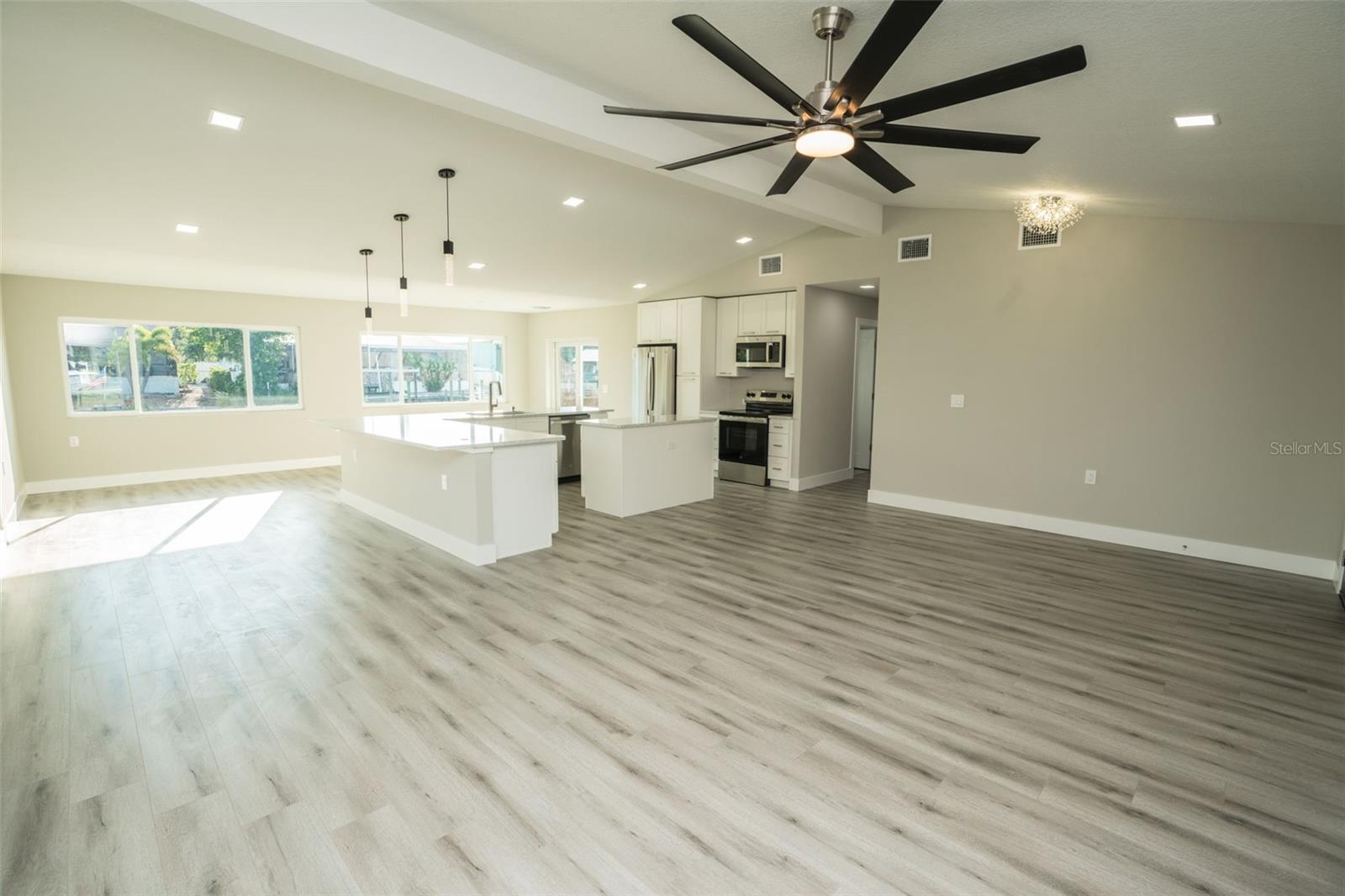 REV OF APOLLO BEACH UNIT - Residential