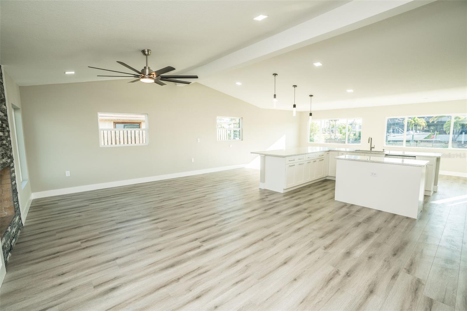 REV OF APOLLO BEACH UNIT - Residential