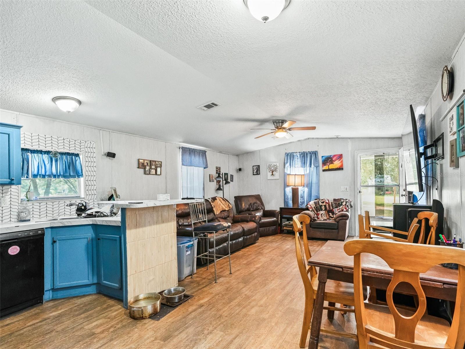 COUNTRYSIDE LAKES - Residential