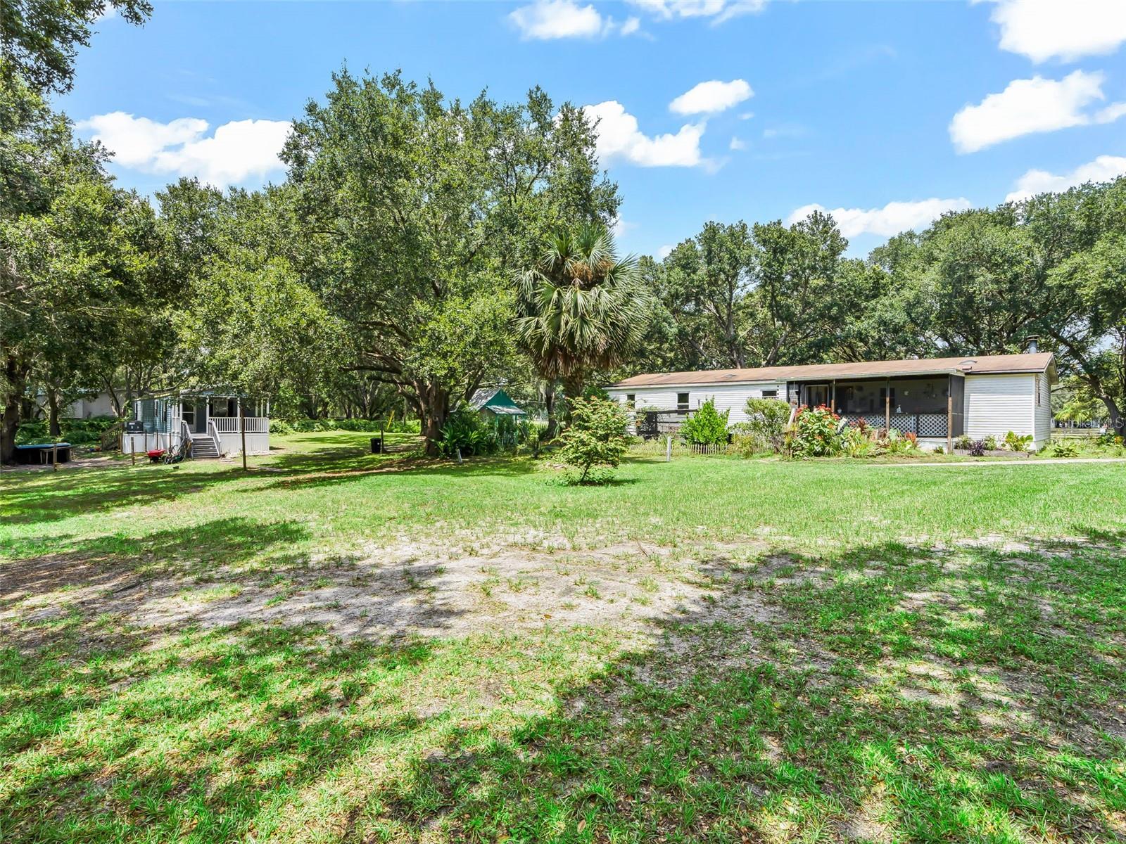 COUNTRYSIDE LAKES - Residential