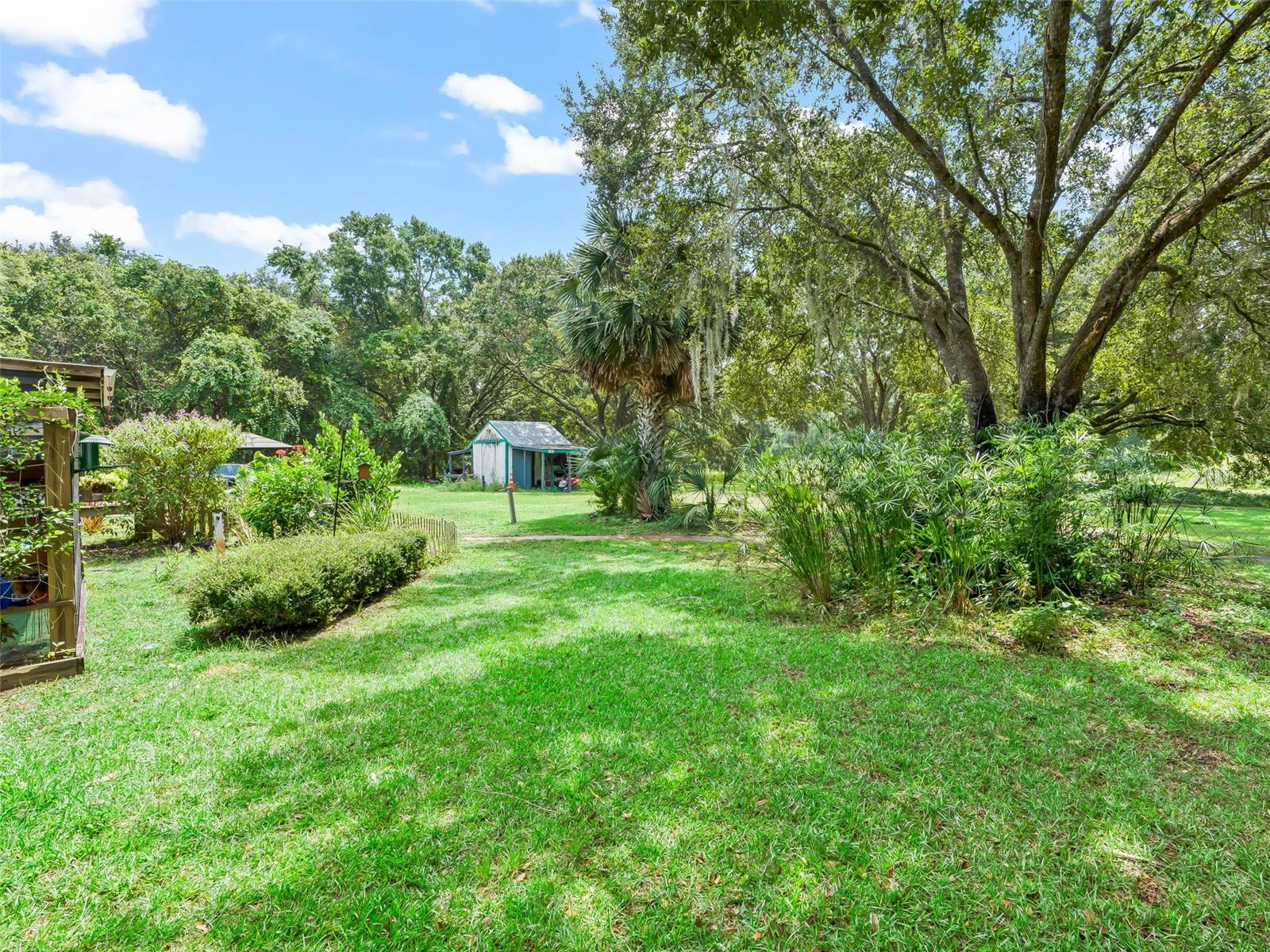 COUNTRYSIDE LAKES - Residential