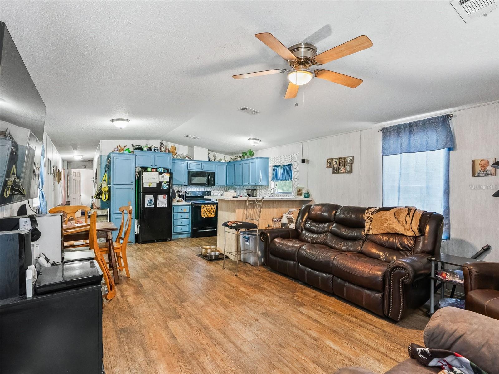 COUNTRYSIDE LAKES - Residential