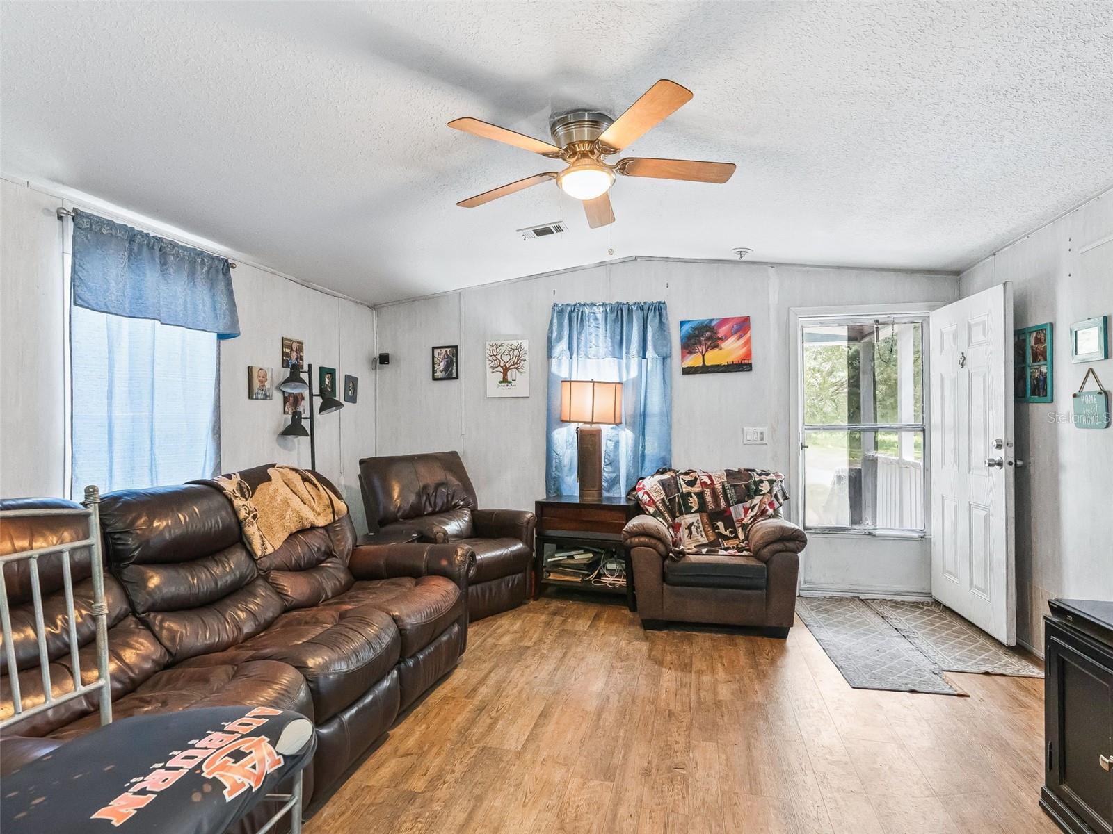 COUNTRYSIDE LAKES - Residential