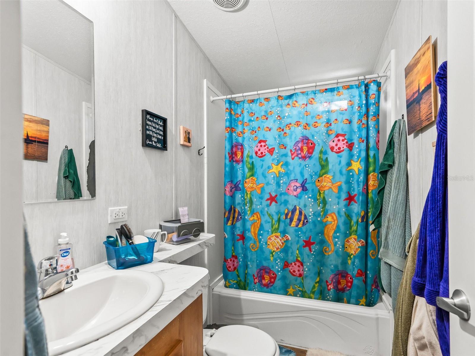 COUNTRYSIDE LAKES - Residential