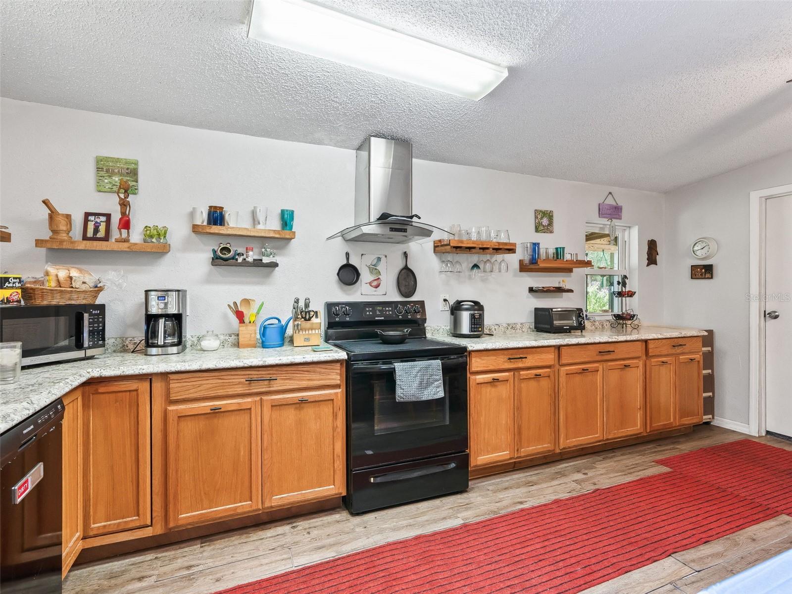 COUNTRYSIDE LAKES - Residential