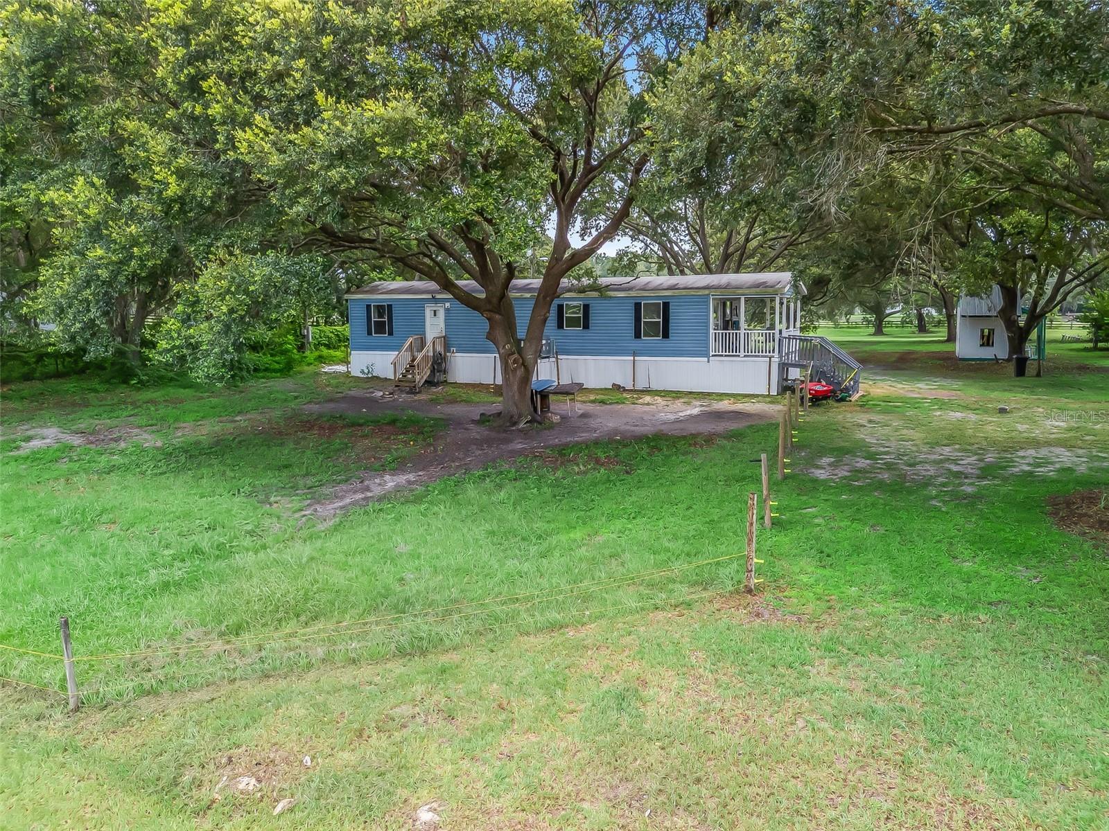 COUNTRYSIDE LAKES - Residential