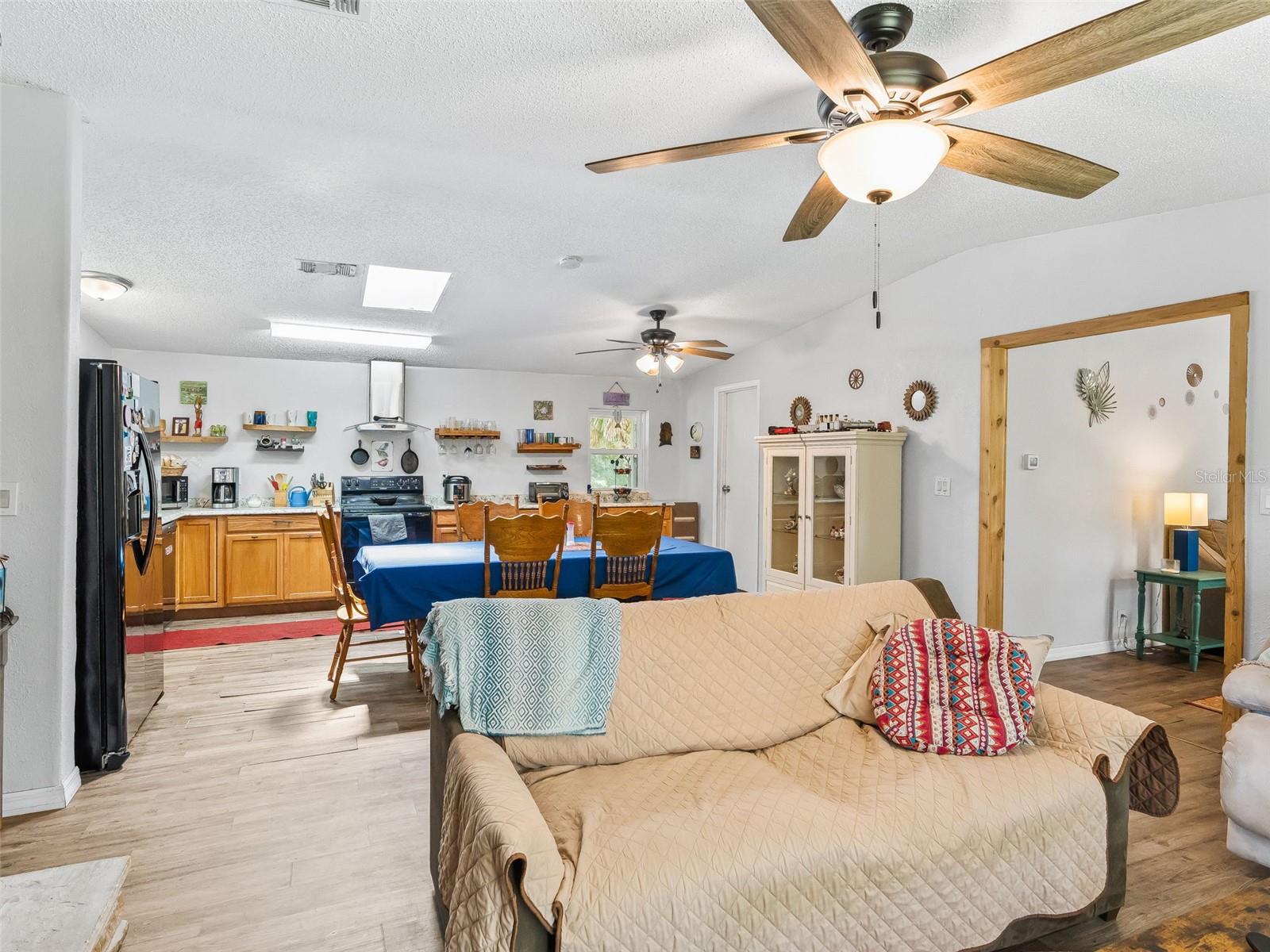 COUNTRYSIDE LAKES - Residential