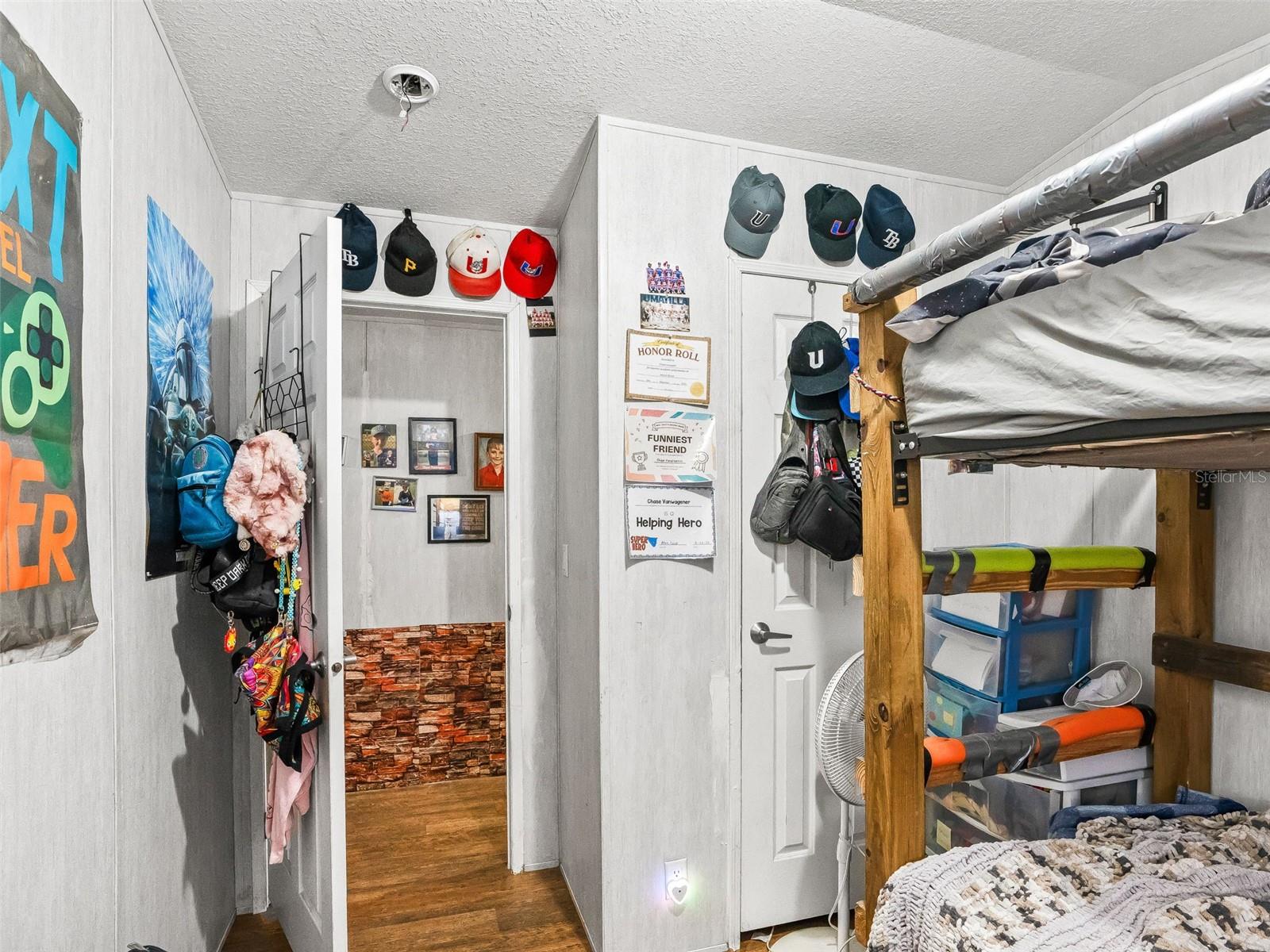 COUNTRYSIDE LAKES - Residential