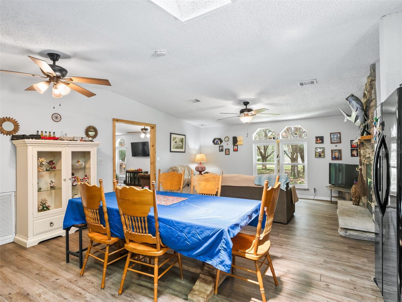 COUNTRYSIDE LAKES - Residential