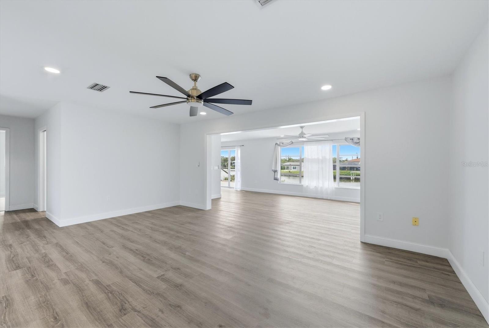 ENGLEWOOD ISLES SUB - Residential