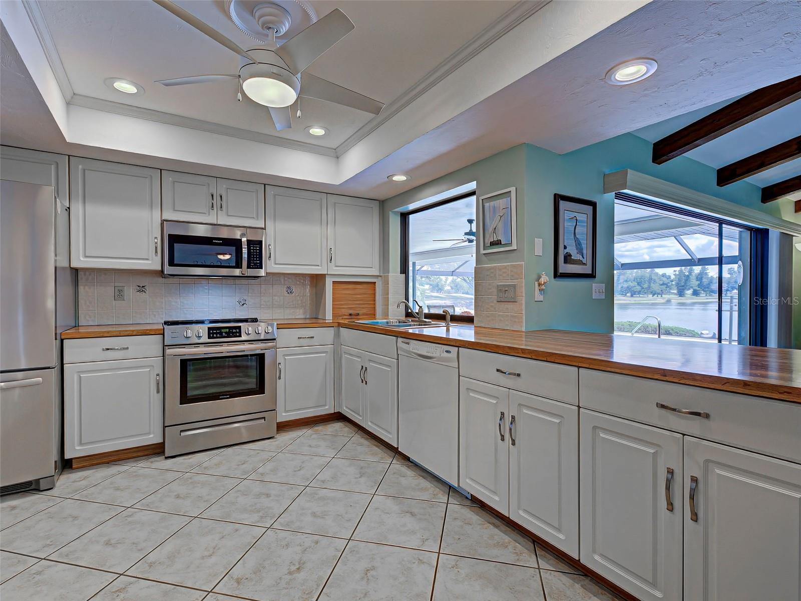 JACARANDA WEST COUNTRY CLUB VILLAGE - Residential