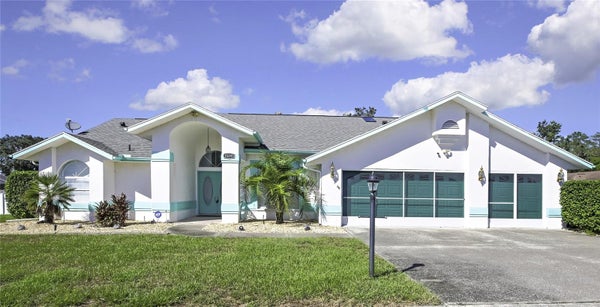 10247 SKYLAND ST, SPRING HILL, FL 34608 - Image 060a3d2cf36daf2265116a52f37a5b81/914113435