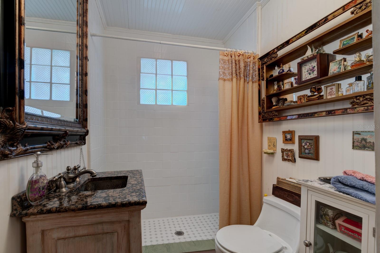 MOUNT DORA DICKERMAN SUB - Residential Lease