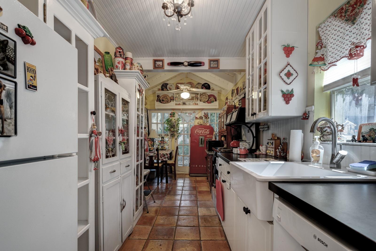 MOUNT DORA DICKERMAN SUB - Residential Lease