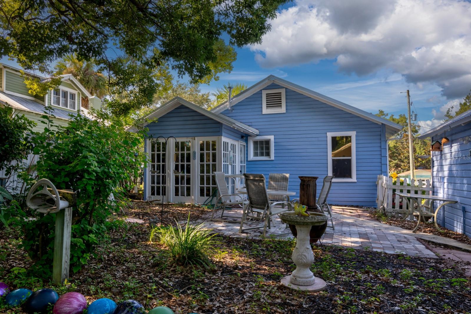 MOUNT DORA DICKERMAN SUB - Residential Lease