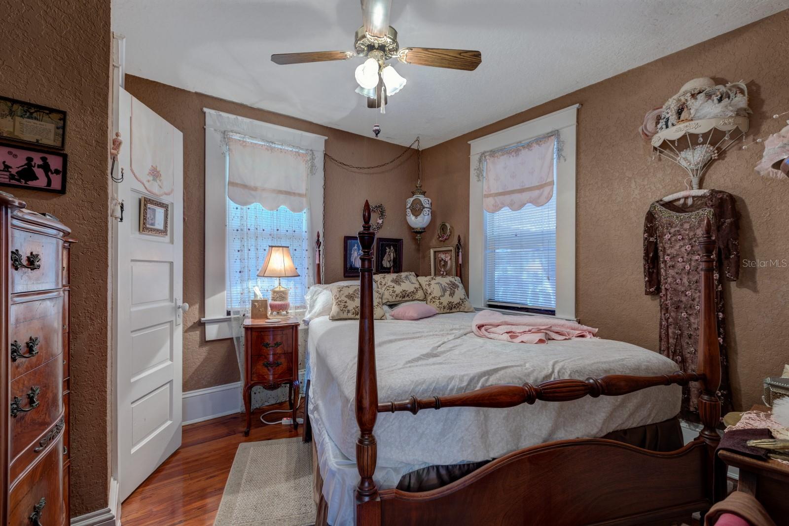 MOUNT DORA DICKERMAN SUB - Residential Lease
