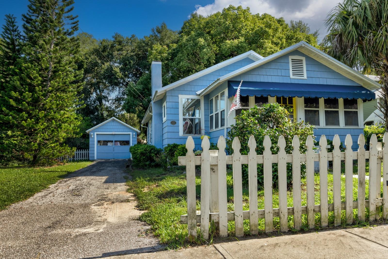 MOUNT DORA DICKERMAN SUB - Residential Lease