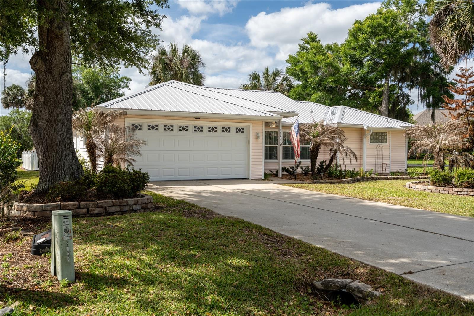 QUAIL HOLLOW ON THE RIVER - Residential