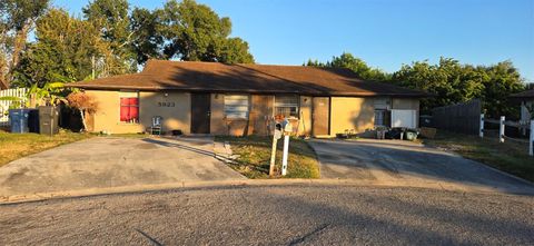 Photo of 5923 13th Street Court E, Bradenton, FL 34203 (MLS # A4670830)