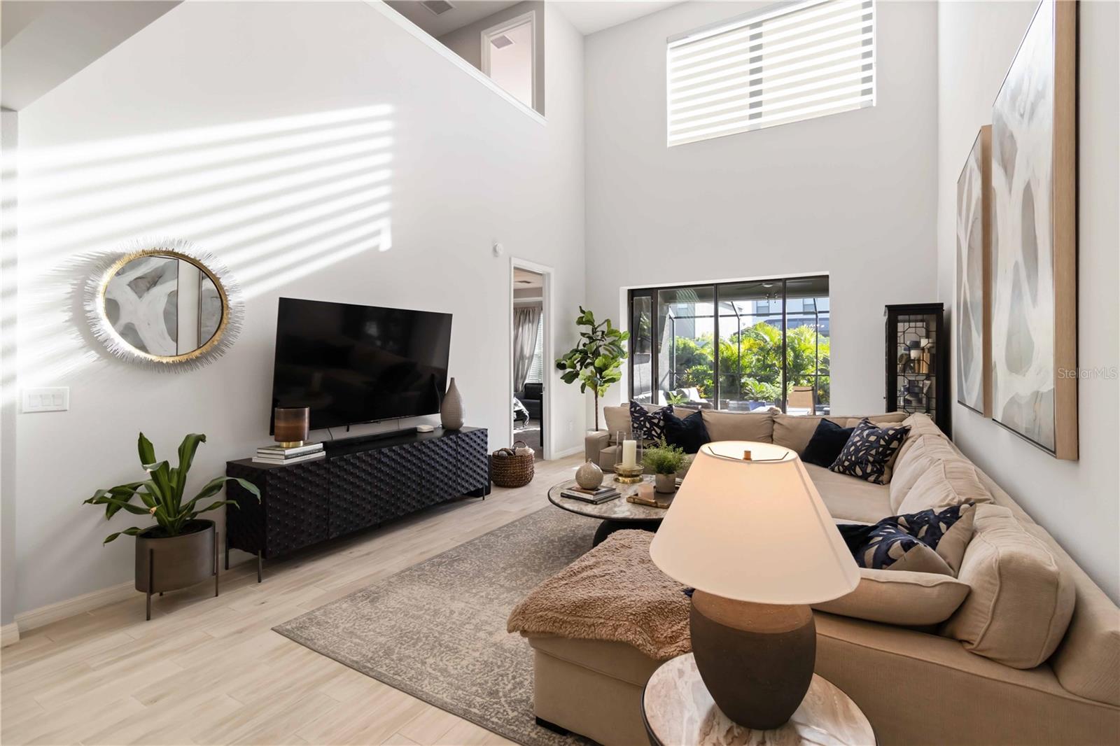 PALMERO - Residential Lease