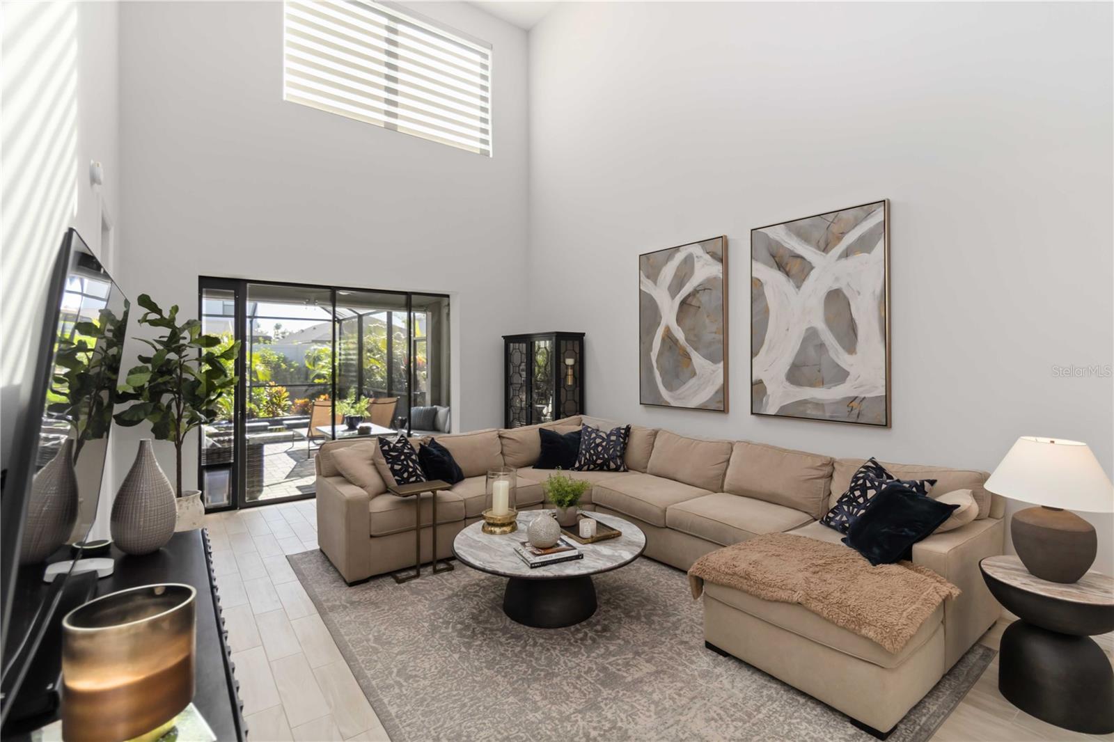 PALMERO - Residential Lease