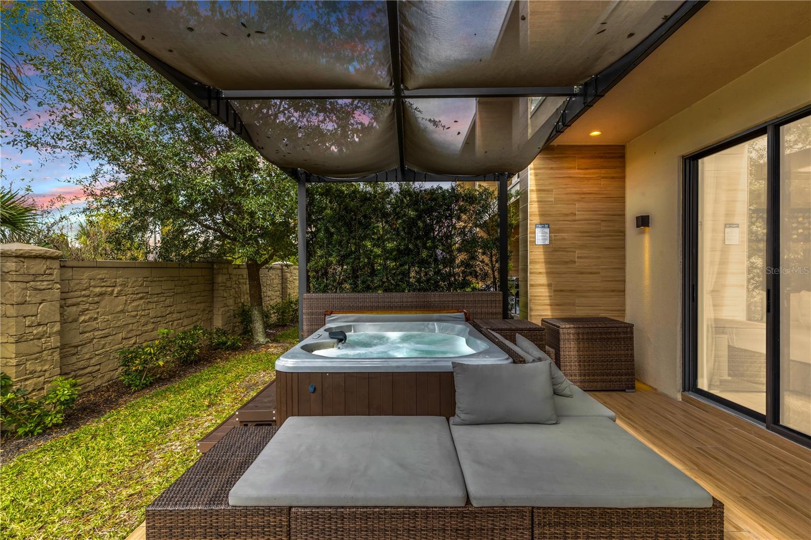 Casas a venda 2 - Jen Dantas 7473 BROOKLYN DRIVE