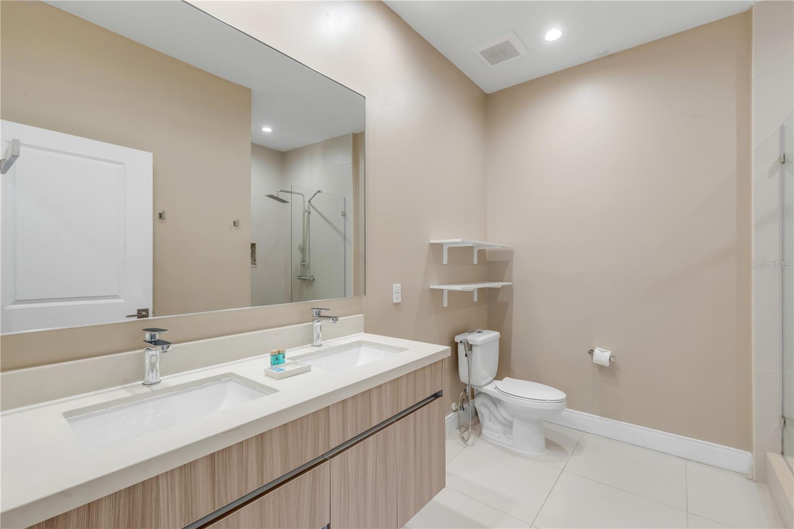 MAGIC VILLAGE RESPORT II - Residential