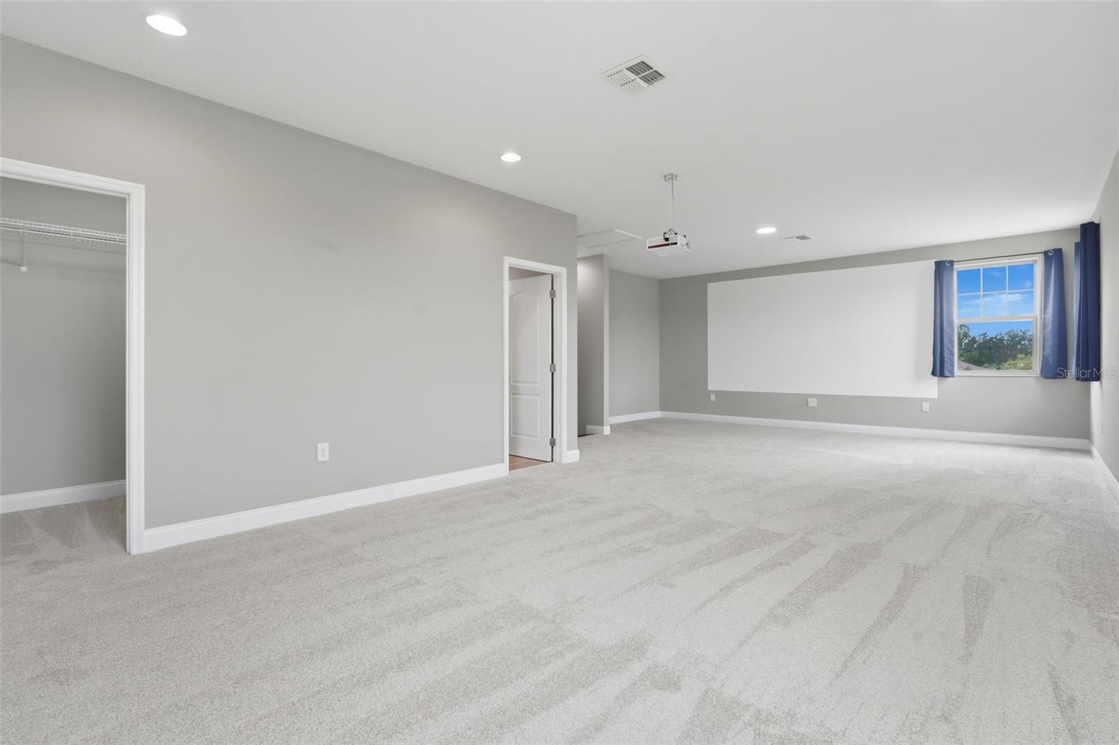 RIVIERA BELLA UN 5 - Residential