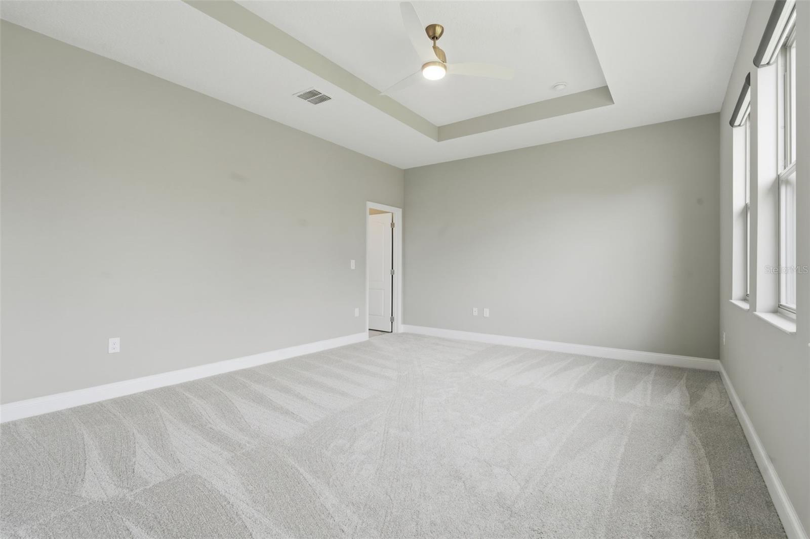 RIVIERA BELLA UN 5 - Residential