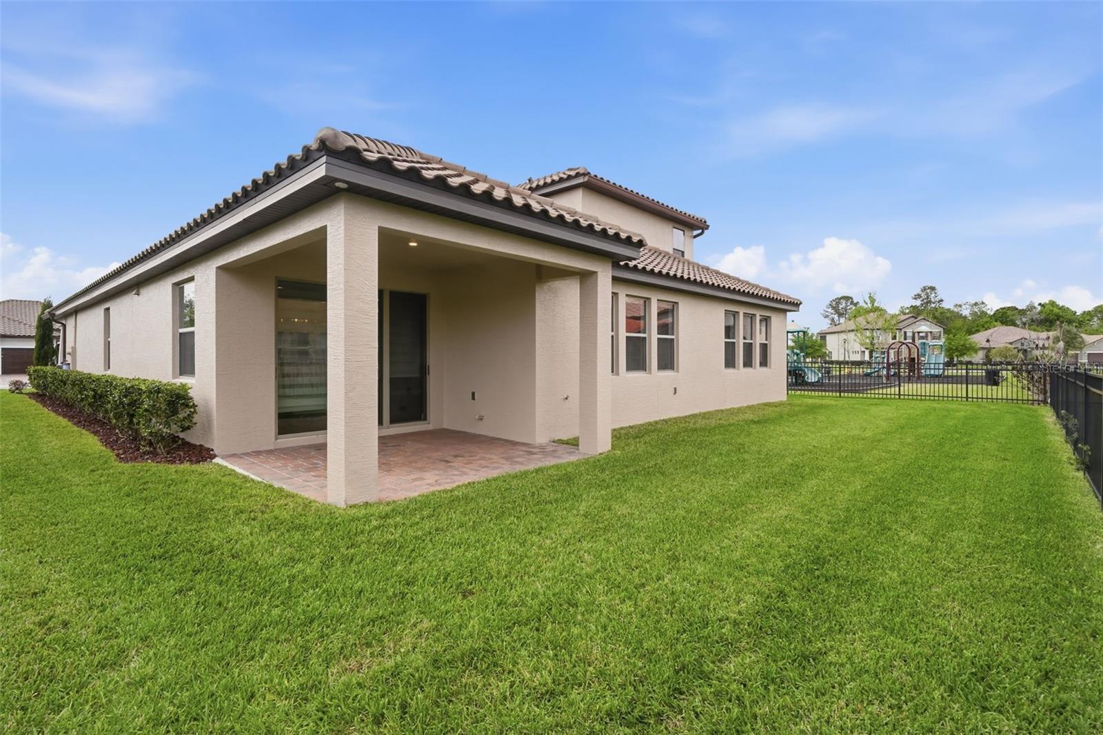 RIVIERA BELLA UN 5 - Residential