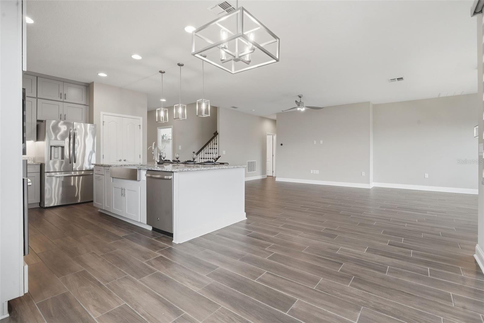 RIVIERA BELLA UN 5 - Residential