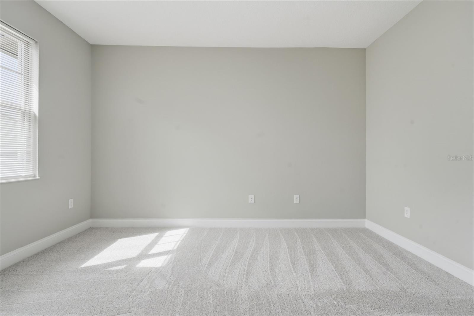 RIVIERA BELLA UN 5 - Residential