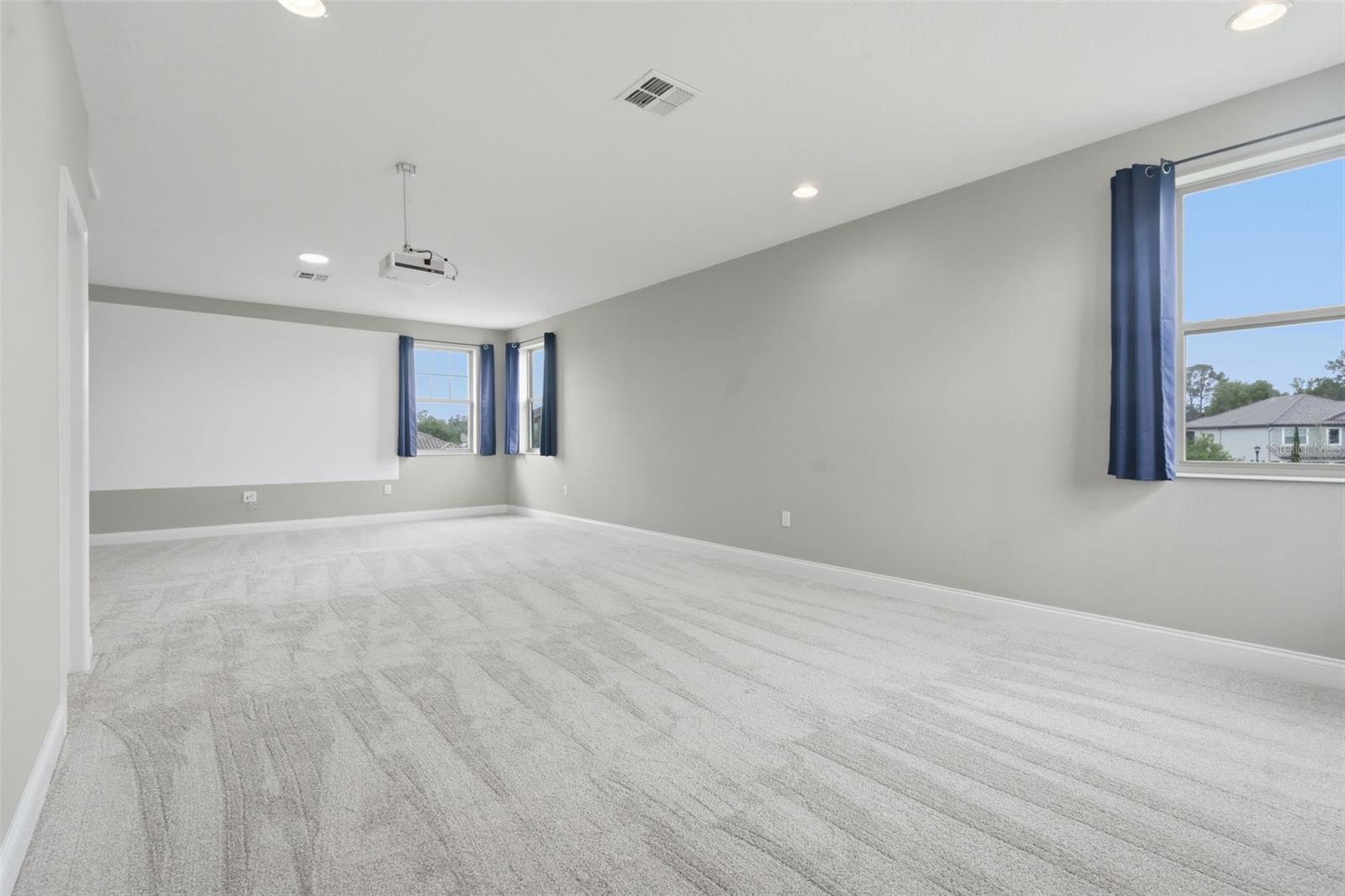 RIVIERA BELLA UN 5 - Residential