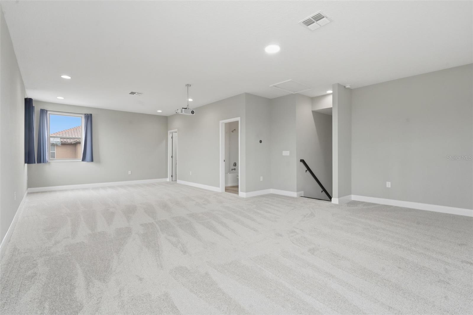 RIVIERA BELLA UN 5 - Residential