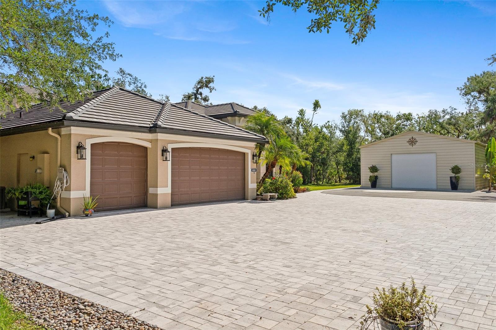 5850 SADDLE OAK TRAIL