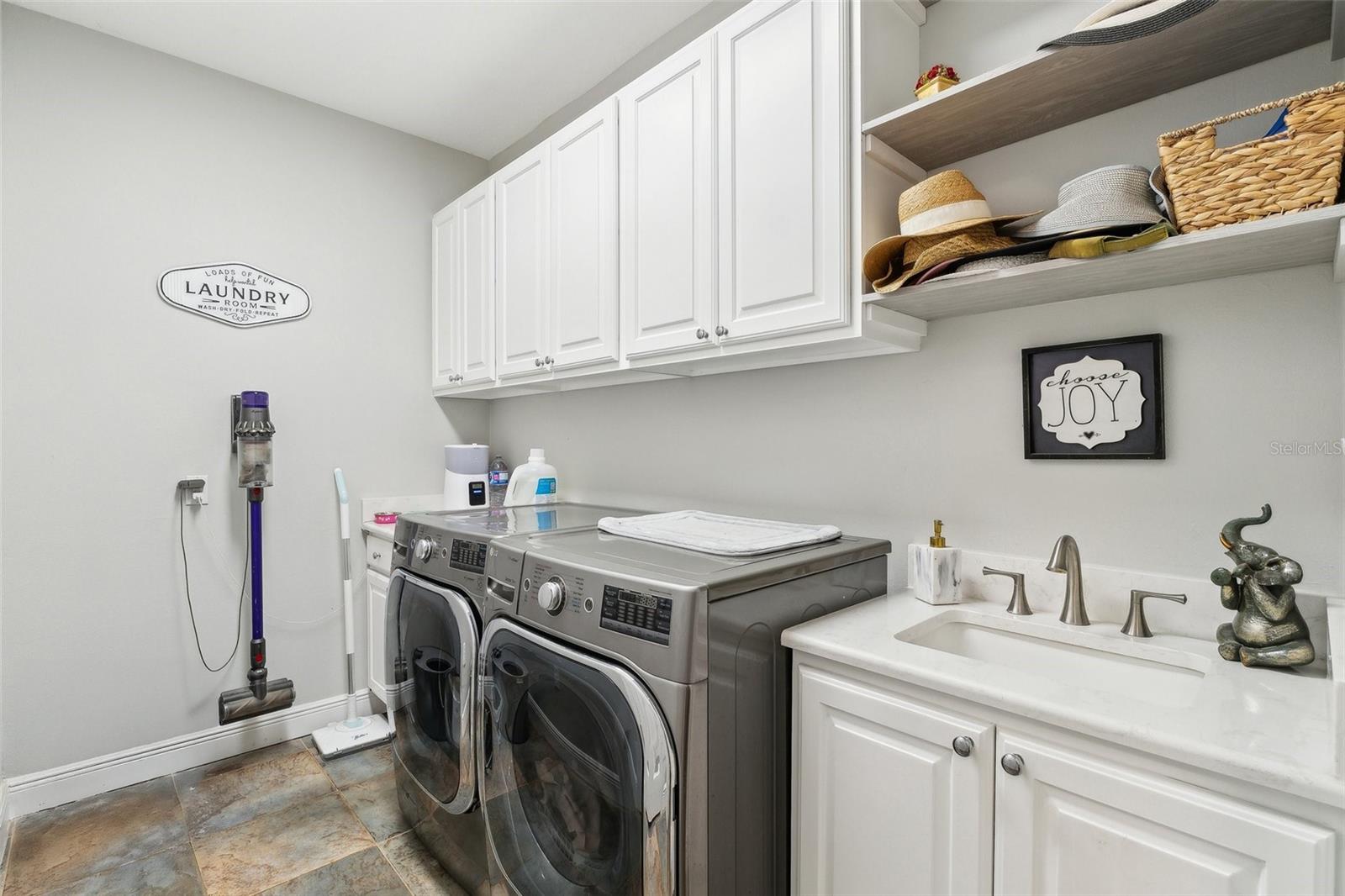 SADDLE OAK ESTATES - Residential